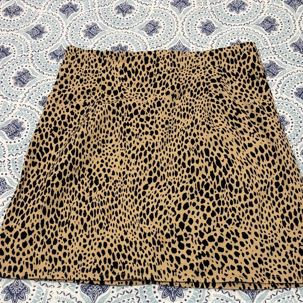Brandy Melville Tan and Black A-Line Skirt Cheetah Skirt NWOT